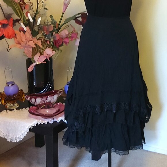 NWT Women Black 3-Layers of Tiered Ruffle Lace Design Midi Skirt L 12 - Picture 9 of 11